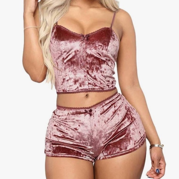 Pink velvet shorts tank top lounge bra sexy set pajamas outfit lingerie babydoll